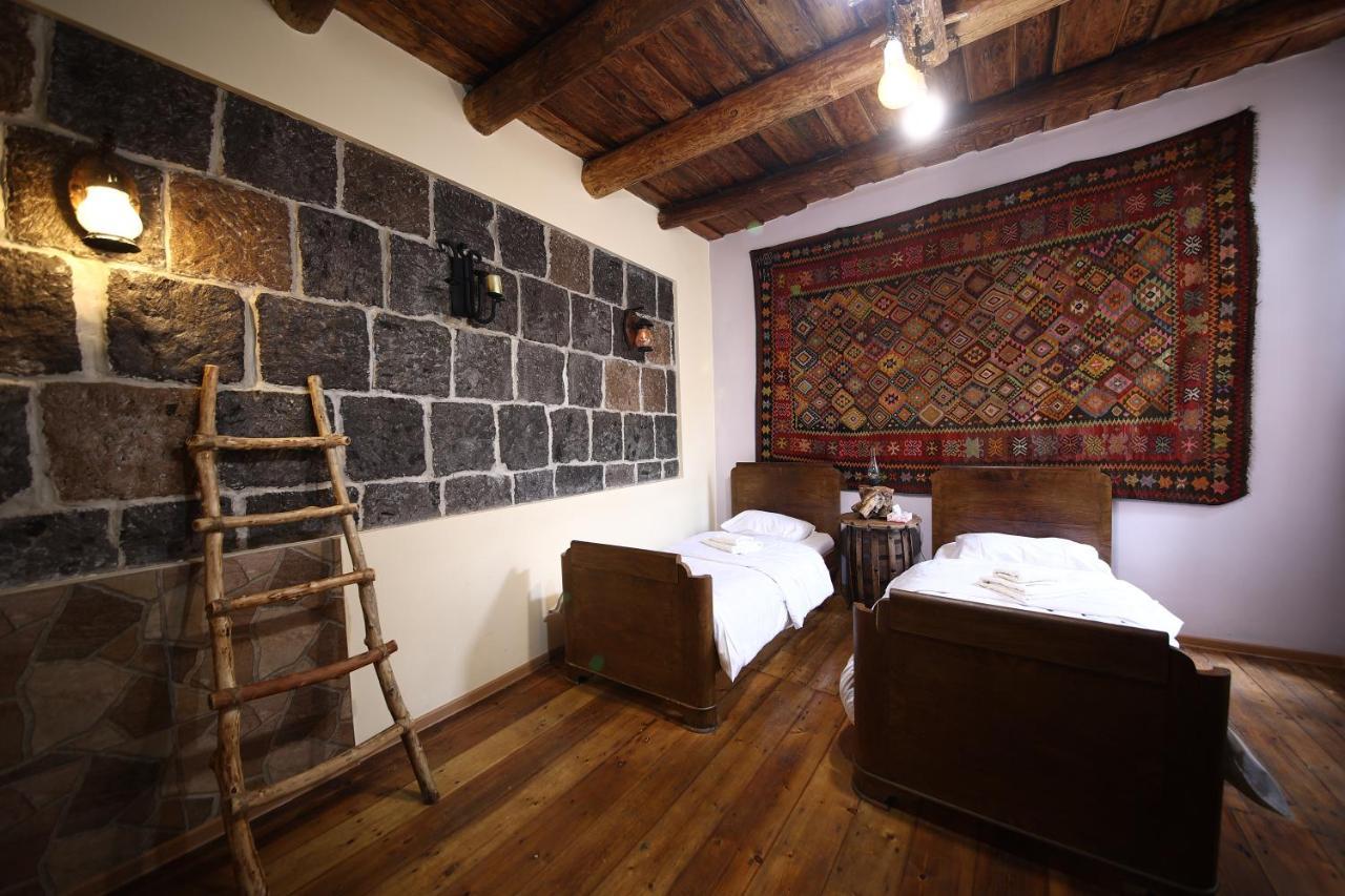 Alashkert Guesthouse ,Ալաշկերտ Հյուրատուն Gyumri Exterior foto